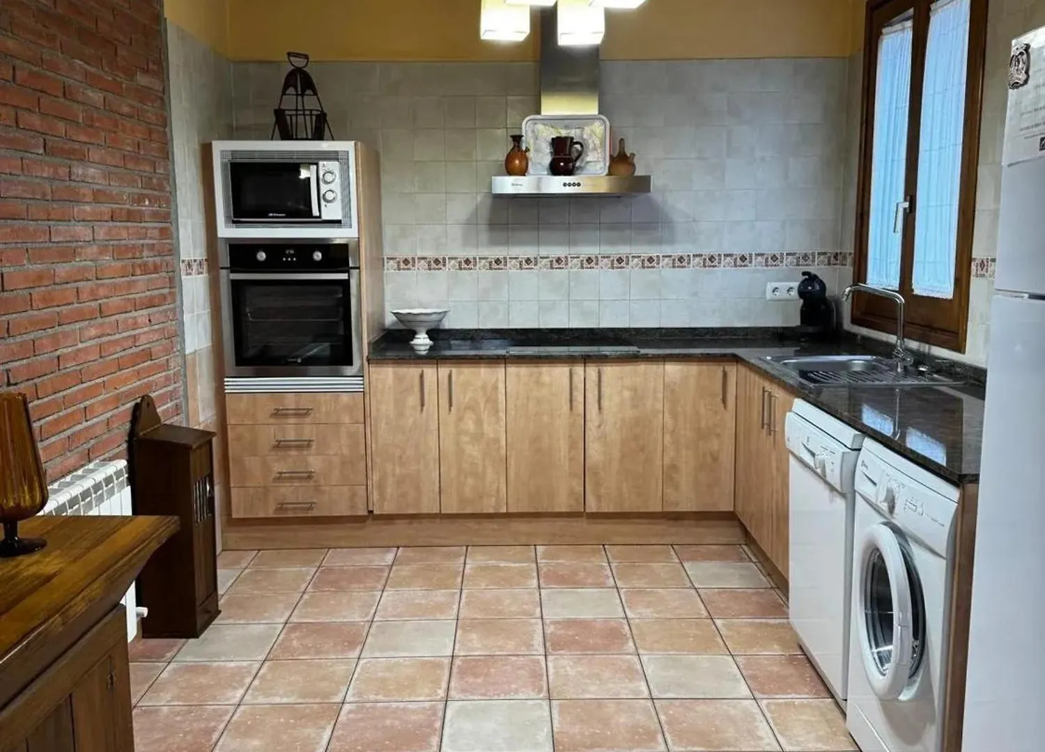 הוילה Charming House In Ogassa, Perfect For 10 Guests ספרד